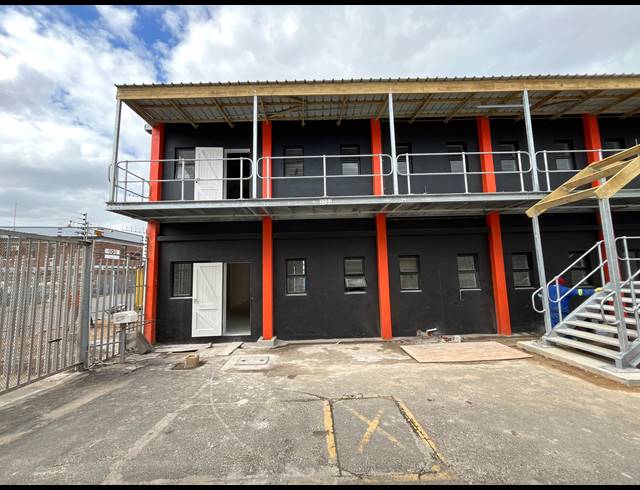 301M² WAREHOUSE TO LET IN NDABENI